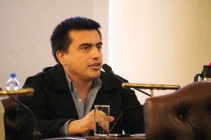 Cáceres cargó contra el espionaje ilegal de Macri