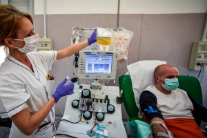 Recuperados donan plasmas contra el Covid-19