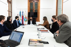 A regularizar la prestación del servicio de transporte urbano. 