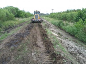 Trabajos en caminos rurales de Cerrito