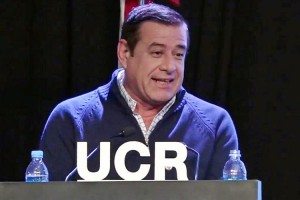 Landra dijo que "las marchas son golpistas"