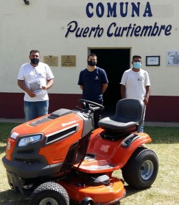 Tractor Desmalezador para Puerto Curtiembre
