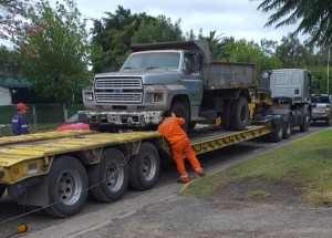 Vialidad Nacional entregó un camión al municipio de Piedras Blancas