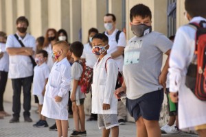 El gobierno ratifica que este lunes habrá clases presenciales.