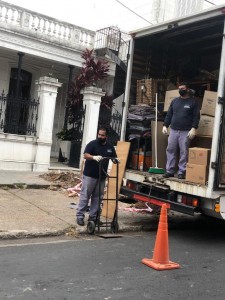 Comenzaron las tareas de traslado de mobiliario.