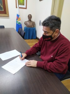 Retamar firmó el acuerdo con el Frente de Todos