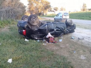 Vuelco en el camino a Villa Urquiza