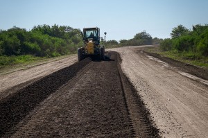 Vialidad trabaja en la conservación en la Ruta 10.