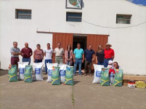 Entrega de Kits a productores de Cerrito y zona