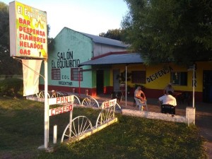 Bar "El Equilibrio" en Colonia Argentina