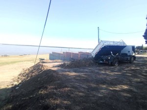 Trabajan en un nuevo camino costero en Pueblo Brugo