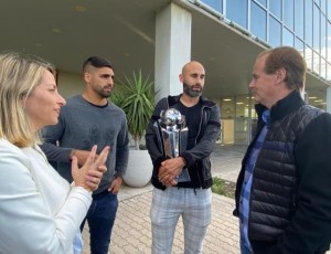 Bordet recibió al plantel de Patronato.