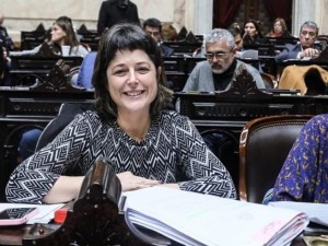 Gaillard cargó contra Macri