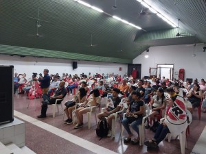 El público presenció la presentación de los expositores