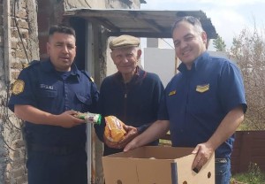 Recibió una heladera y una caja navideña