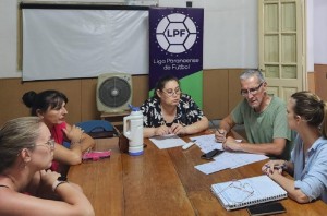 La Liga Paranaense y la Liga de Paraná Campaña jugarán un torneo interligas femenino.