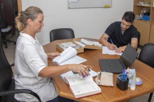 Además, se otorgó un cartel optotipo al Programa de Sanidad Escolar.