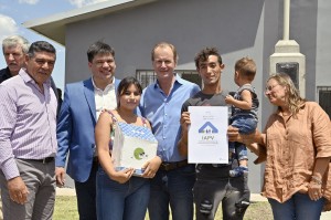 Bordet entregó 28 viviendas en la ciudad de Seguí. 