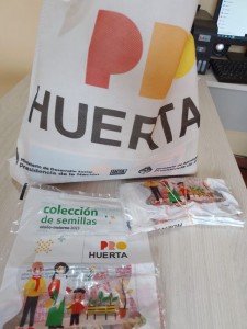 Entrega de semillas en la Comuna de Arroyo Corralito