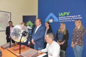 IAPV.